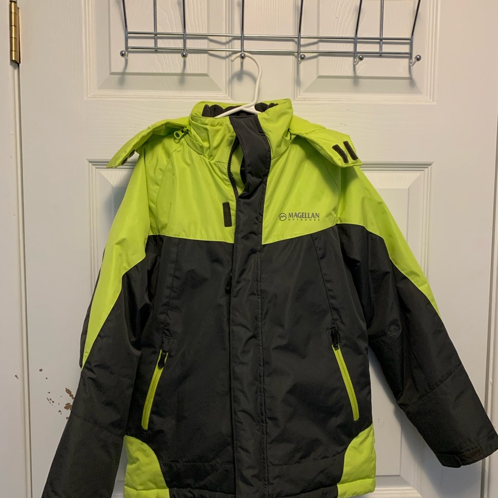 Boys magellan outdoors Hoodie Snow jacket Medium 8/10 Lime Electric Green Gray